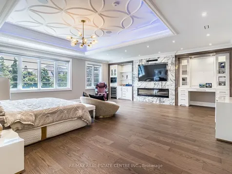 1 Huckleberry Lane Markham ON L3T 1C6