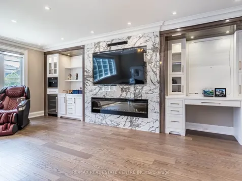 1 Huckleberry Lane Markham ON L3T 1C6