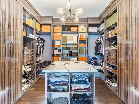 1 Huckleberry Lane Markham ON L3T 1C6