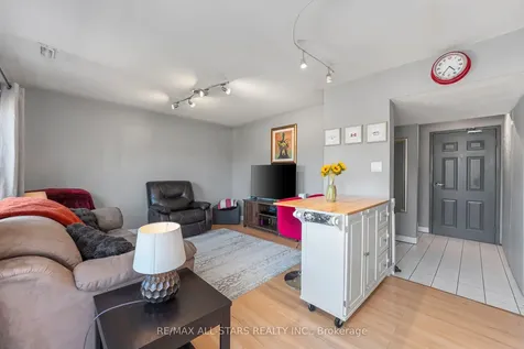 1 Testa Road Uxbridge ON L9P 1Y9