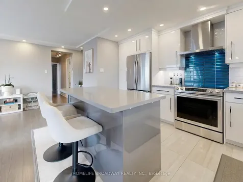 7451 Yonge Street Markham ON L3T 2B4