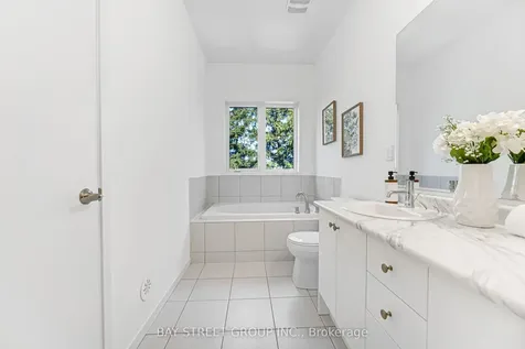 27 Armillo Place Markham ON L6E 0V4