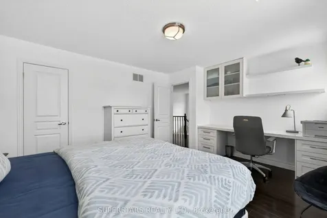68 Albright Crescent Richmond Hill ON L4E 4Z4