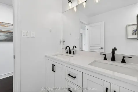 68 Albright Crescent Richmond Hill ON L4E 4Z4