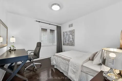68 Albright Crescent Richmond Hill ON L4E 4Z4