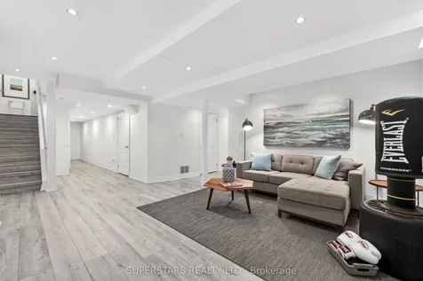 68 Albright Crescent Richmond Hill ON L4E 4Z4