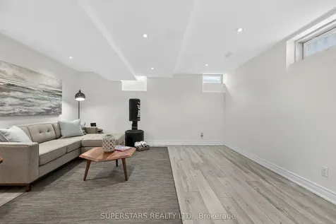 68 Albright Crescent Richmond Hill ON L4E 4Z4