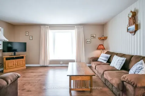 169 Oriole Drive East Gwillimbury ON L9N 1G9