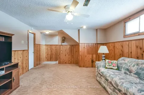 169 Oriole Drive East Gwillimbury ON L9N 1G9
