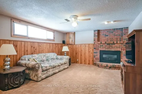 169 Oriole Drive East Gwillimbury ON L9N 1G9