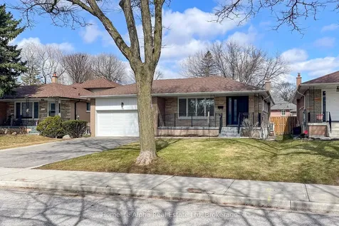 373 Becker Road Richmond Hill ON L4C 2S3