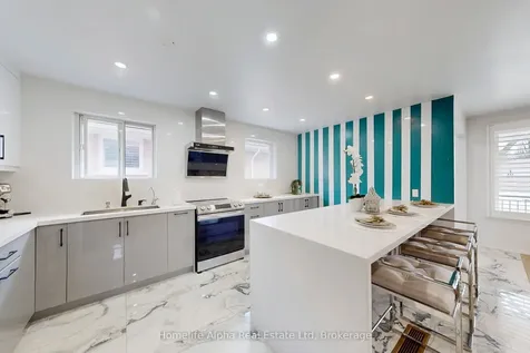 373 Becker Road Richmond Hill ON L4C 2S3