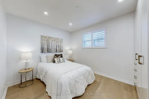 373 Becker Road Richmond Hill ON L4C 2S3