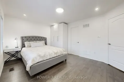 1276 Shortreed Terrace S Newmarket ON L3X 0C9
