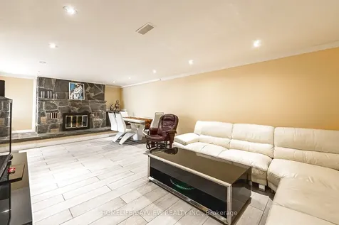 139 Felix Road Richmond Hill ON L4C 3M4
