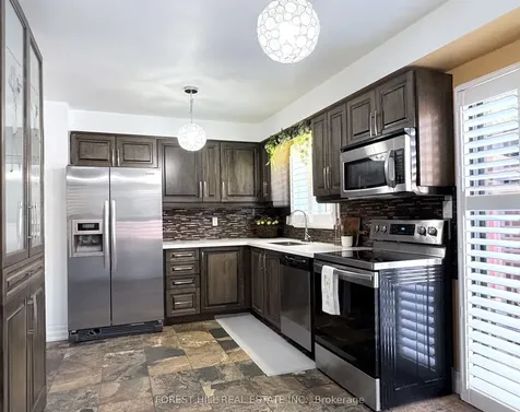 26 Laurel Valley Court Vaughan ON L4K 2B3