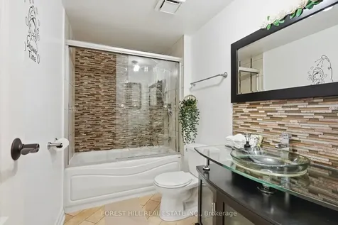 26 Laurel Valley Court Vaughan ON L4K 2B3