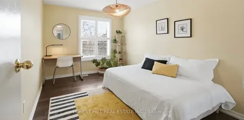 26 Laurel Valley Court Vaughan ON L4K 2B3