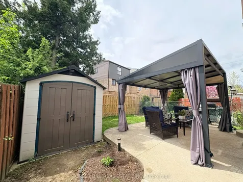 26 Laurel Valley Court Vaughan ON L4K 2B3