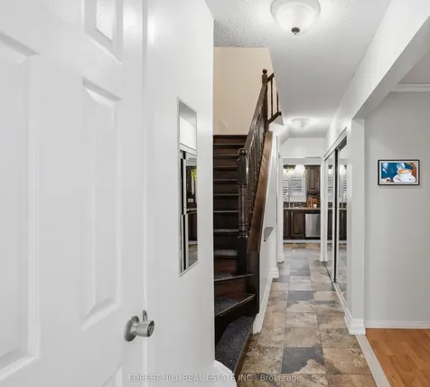 26 Laurel Valley Court Vaughan ON L4K 2B3
