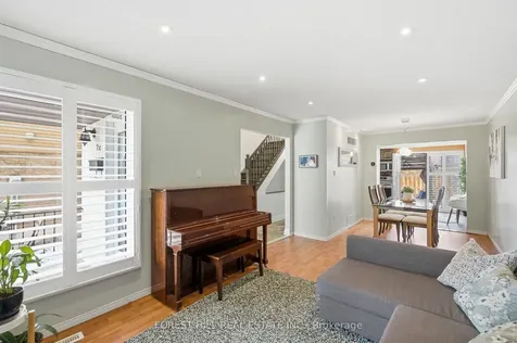 26 Laurel Valley Court Vaughan ON L4K 2B3