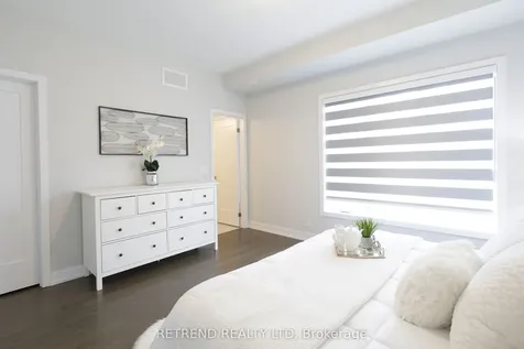 8 Guardhouse Crescent Markham ON L6C 3J7