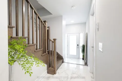 8 Guardhouse Crescent Markham ON L6C 3J7