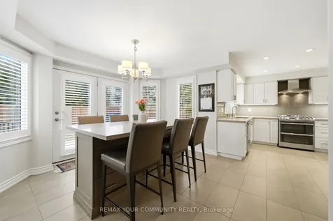 29 Mcgee Crescent Aurora ON L4G 6L8