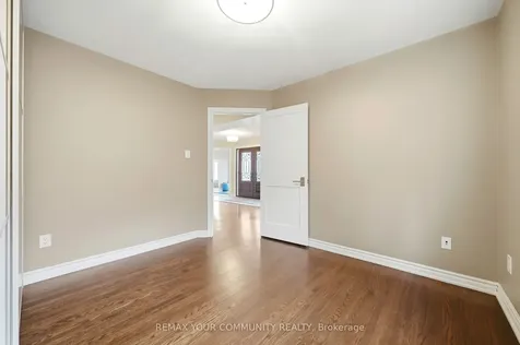 29 Mcgee Crescent Aurora ON L4G 6L8