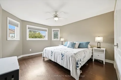 29 Mcgee Crescent Aurora ON L4G 6L8
