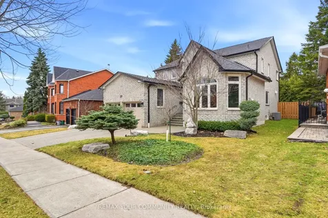 29 Mcgee Crescent Aurora ON L4G 6L8