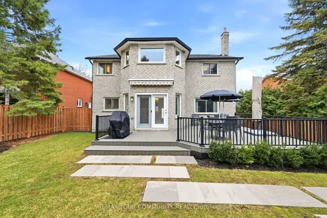 29 Mcgee Crescent Aurora ON L4G 6L8