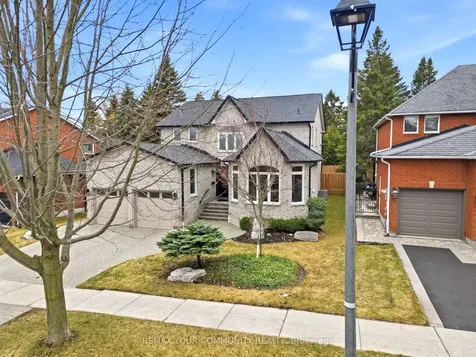 29 Mcgee Crescent Aurora ON L4G 6L8