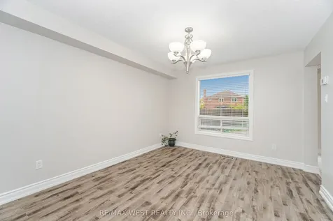 86 Dina Road Vaughan ON L6A 1L7