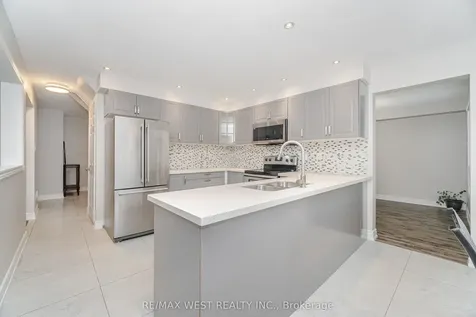 86 Dina Road Vaughan ON L6A 1L7