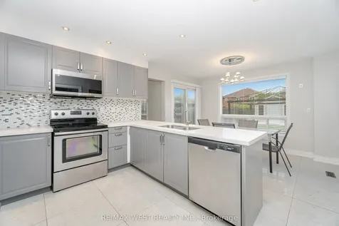 86 Dina Road Vaughan ON L6A 1L7
