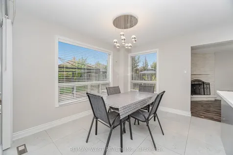 86 Dina Road Vaughan ON L6A 1L7