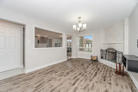 86 Dina Road Vaughan ON L6A 1L7