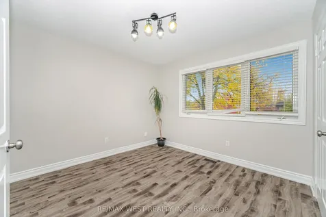 86 Dina Road Vaughan ON L6A 1L7