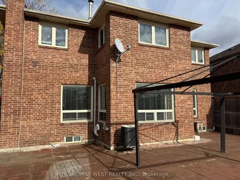 86 Dina Road Vaughan ON L6A 1L7