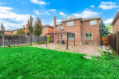 86 Dina Road Vaughan ON L6A 1L7
