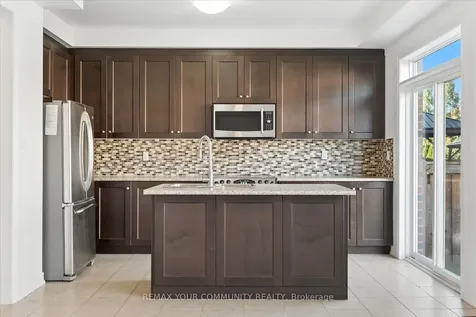 23 Lucida Court Whitchurch-stouffville ON L4A 1S1