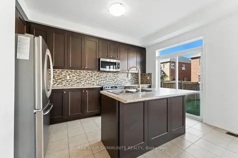 23 Lucida Court Whitchurch-stouffville ON L4A 1S1