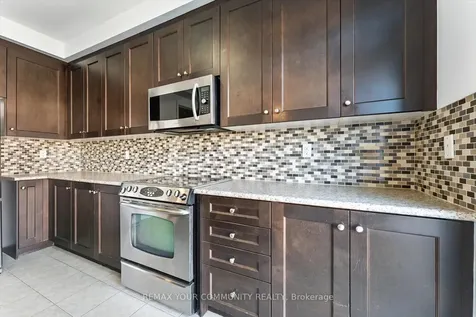23 Lucida Court Whitchurch-stouffville ON L4A 1S1
