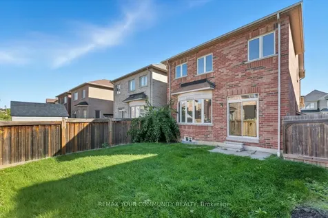 23 Lucida Court Whitchurch-stouffville ON L4A 1S1