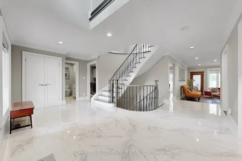 186 Wigwoss Drive Vaughan ON L4L 4H2