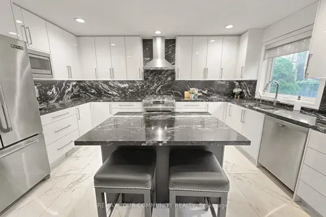 186 Wigwoss Drive Vaughan ON L4L 4H2