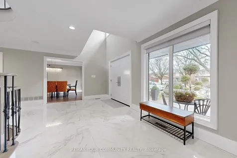 186 Wigwoss Drive Vaughan ON L4L 4H2
