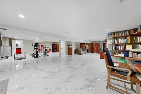 186 Wigwoss Drive Vaughan ON L4L 4H2