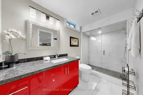 186 Wigwoss Drive Vaughan ON L4L 4H2